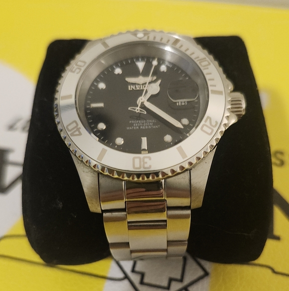 Invicta Pro Diver #34022 - Picture 6 of 9